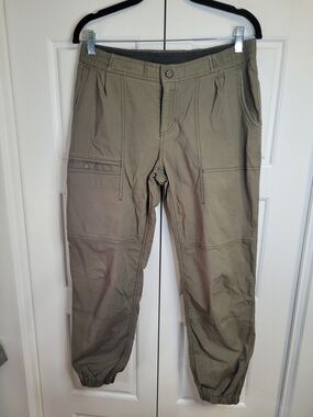 149 Mountain Hardwear AP Scrambler Outdoor Pants Olive Green Size 8/40 Stretch